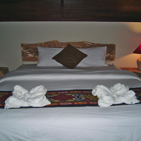 Ghamed Sari Hotel Exterior photo