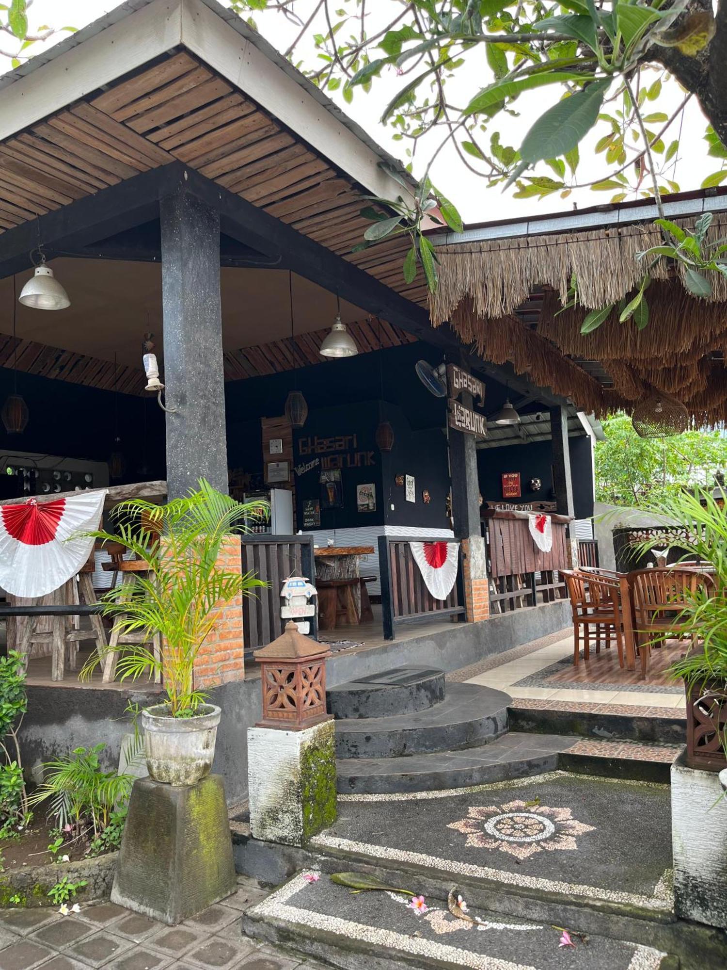 Ghamed Sari Hotel Exterior photo