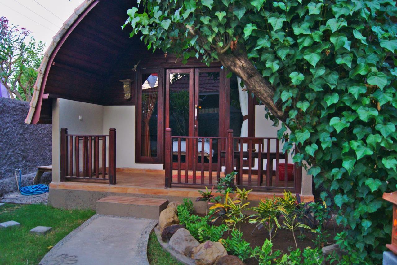 Ghamed Sari Hotel Exterior photo