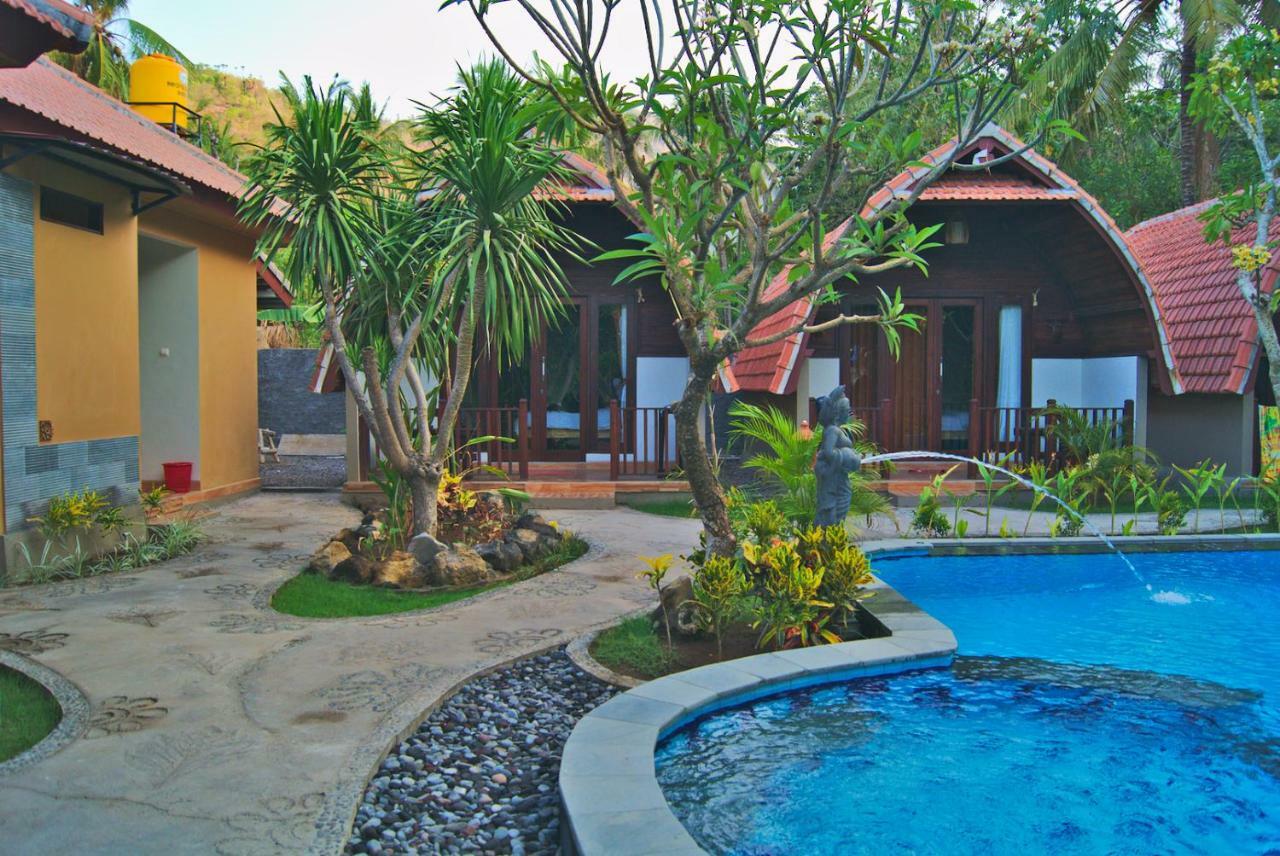 Ghamed Sari Hotel Exterior photo